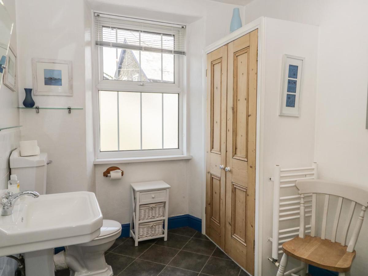 Honeysuckle Cottage, Craig Walk 보우네스온윈더미어 외부 사진
