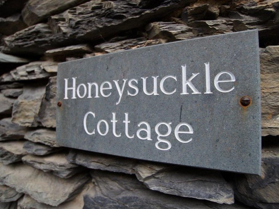 Honeysuckle Cottage, Craig Walk 보우네스온윈더미어 외부 사진